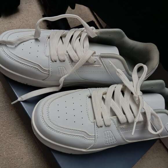 Roller Skate Running Shoes - Picture 2 of 3